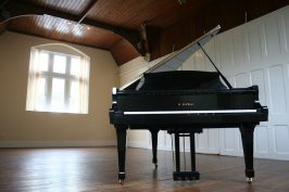 Piano Kawai KG-2D