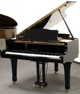 Piano Yamaha C3B