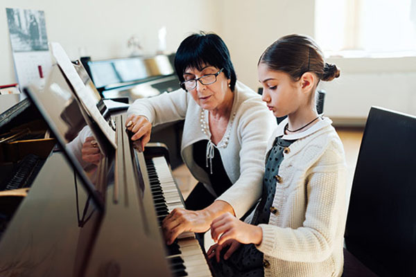 học đàn piano ở đâu - có khó không
