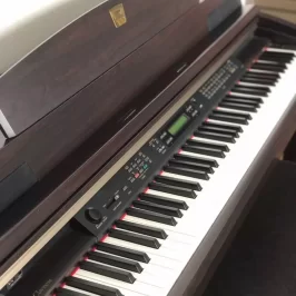 2-yamaha-clp-280