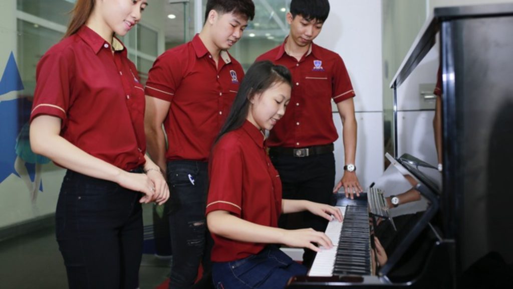 Học đàn piano tại Fun Music