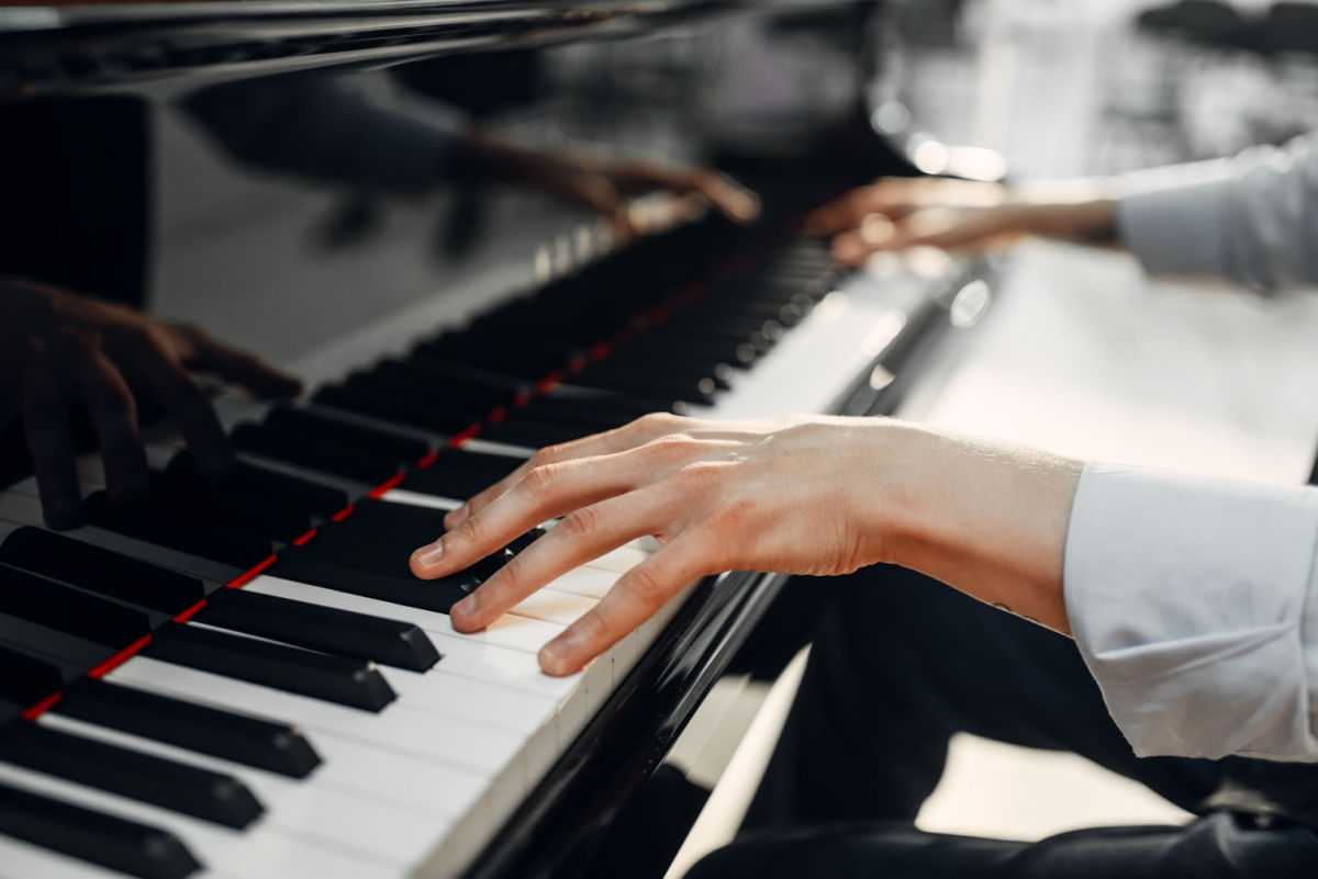 Sự khác biệt giữa đàn Piano cơ và đàn Piano điện