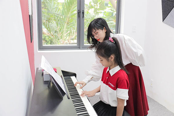 Lý Do Nên Cho Trẻ Em Học Đàn Từ Sớm Và Lợi Ích Tuyệt Vời Mang Lại