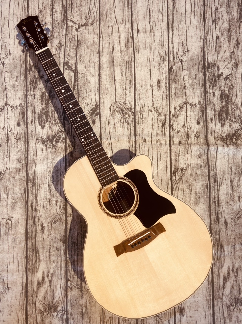 5 Cây Đàn Guitar Độc Đáo Có Một Không Hai Trên Thế Giới - Những Kiệt Tác Nghệ Thuật Âm Nhạc